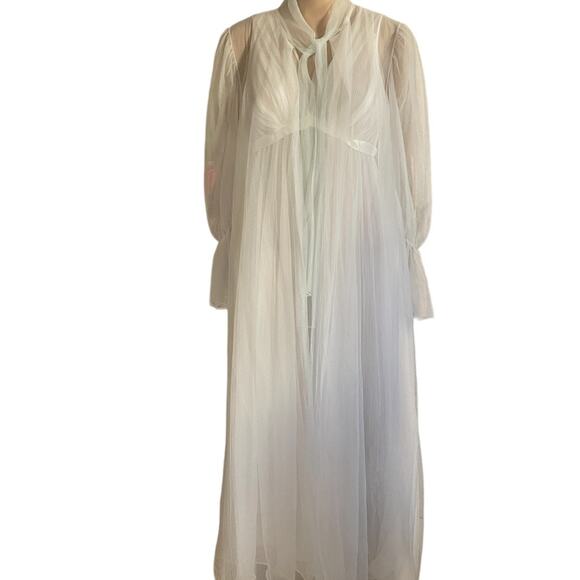 Vintage Warners s60s Intimate Small White Accordion Night Gown Sleeveless V Neck - Picture 4 of 12